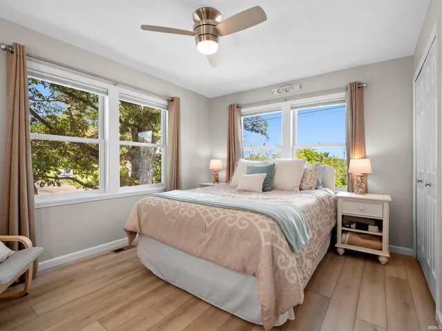 $349,000 | 700 South Lakeside Drive, Unit 8, Syracuse, IN 46567