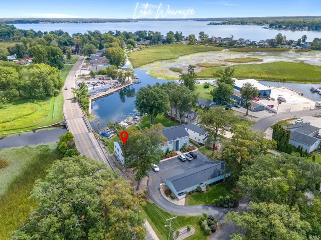 $349,000 | 700 South Lakeside Drive, Unit 8, Syracuse, IN 46567