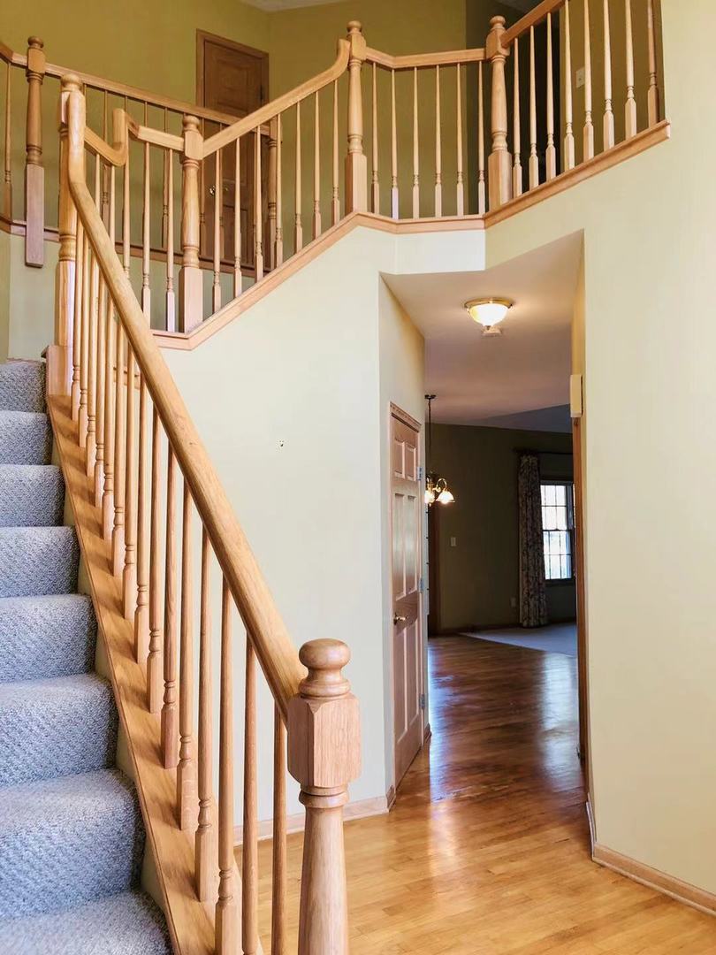 1381 Axcel Lane Sycamore, IL 60178 - Photo 5 of 39 a view of entryway
