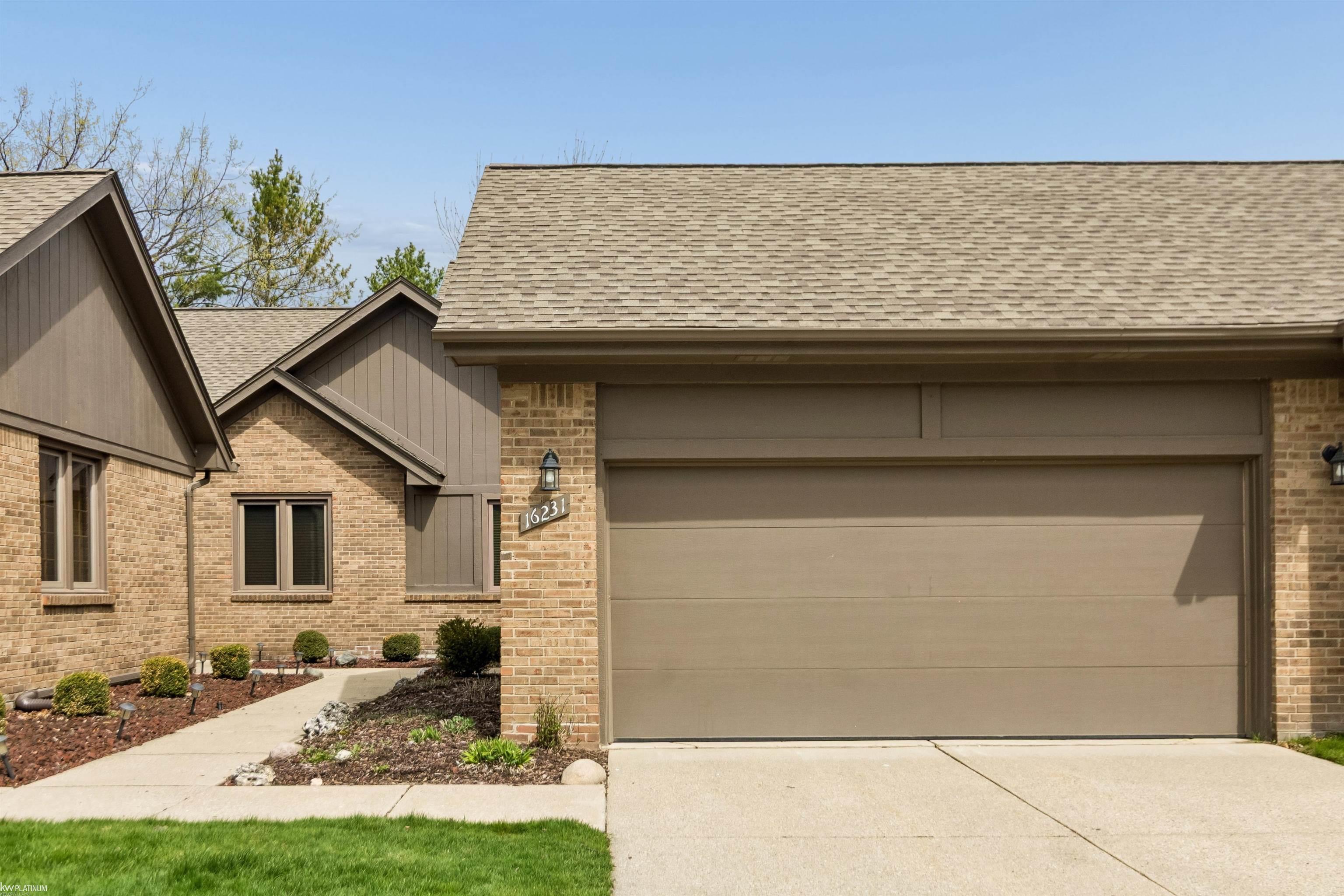 16231 Pine Ridge Drive North Fraser, MI 48026 - Photo 6 of 34