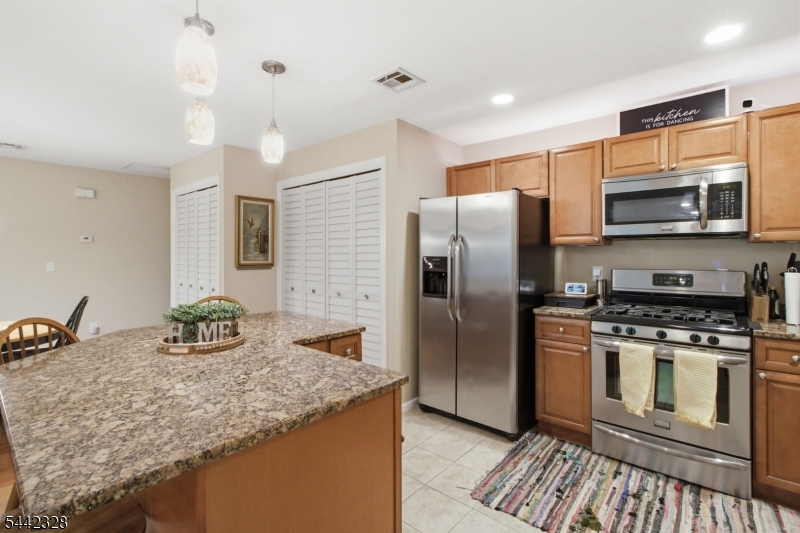 9 Sam Bonnell Drive, Unit 9 Clinton, NJ 08809 - Photo 15 of 30
