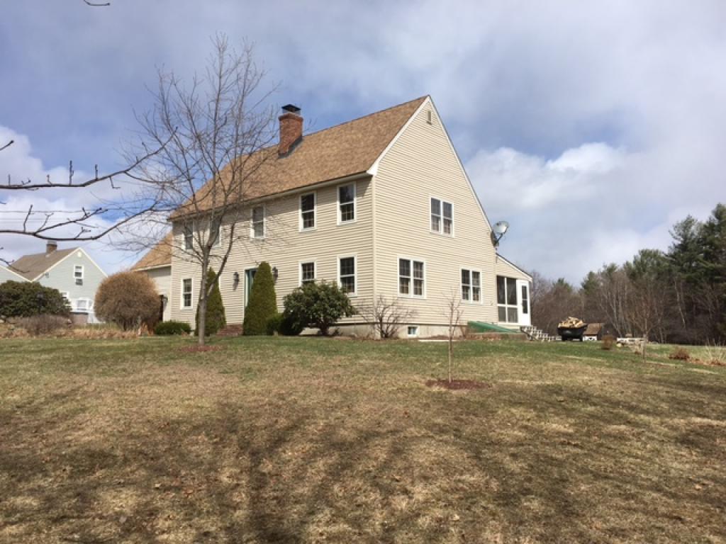 337 Calef Hill Road Tilton, NH 03276 - Photo 3 of 34