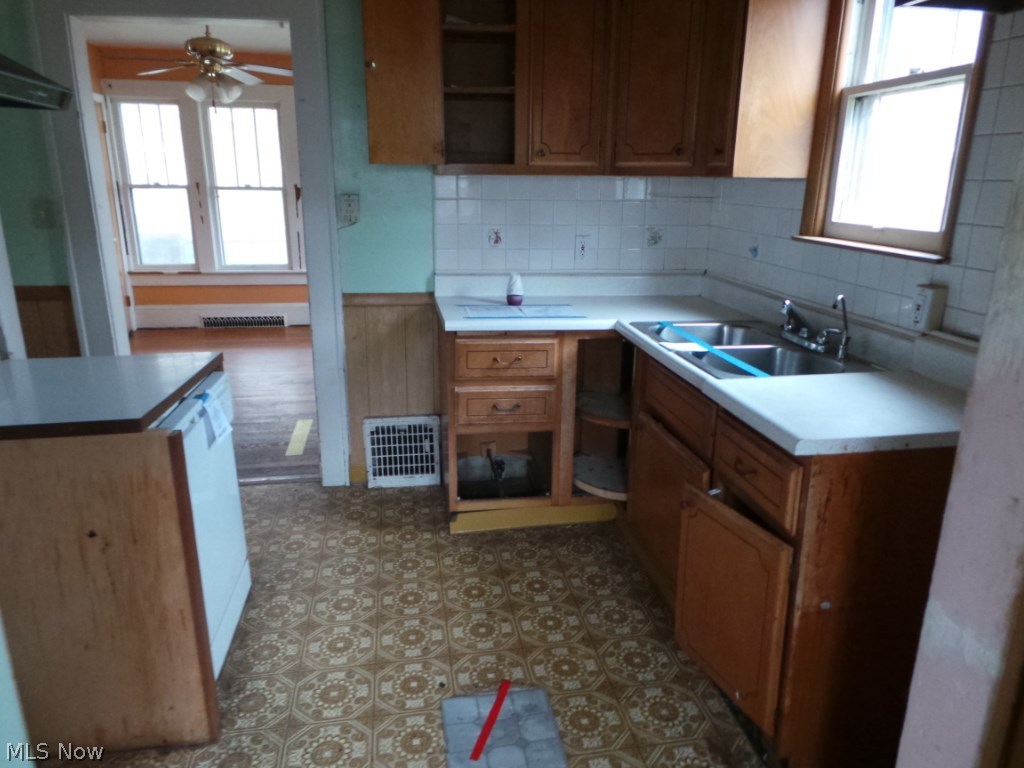414 Cornell Street Akron, OH 44310 - Photo 4 of 13 Gallery Image 4