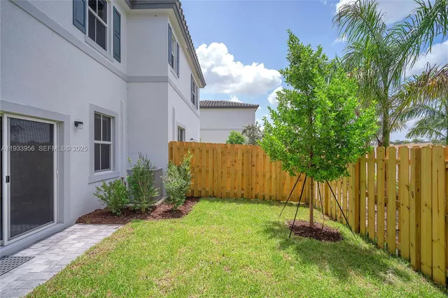 $3,600 | 12002 Northwest 47th Manor, Coral Springs, FL 33076
