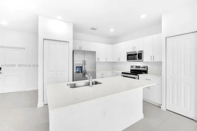 $3,600 | 12002 Northwest 47th Manor, Coral Springs, FL 33076