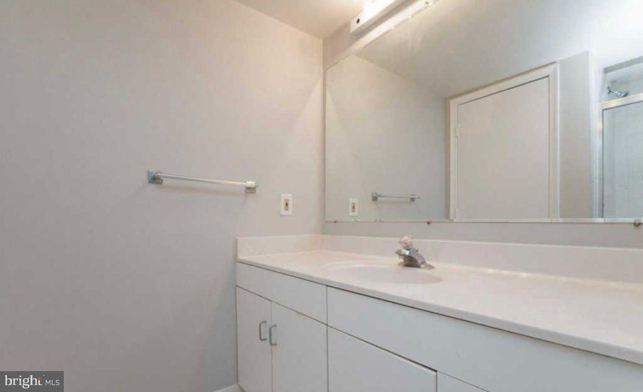 1230 23rd Street Northwest, Unit 818 Washington, DC 20037 - Photo 8 of 28