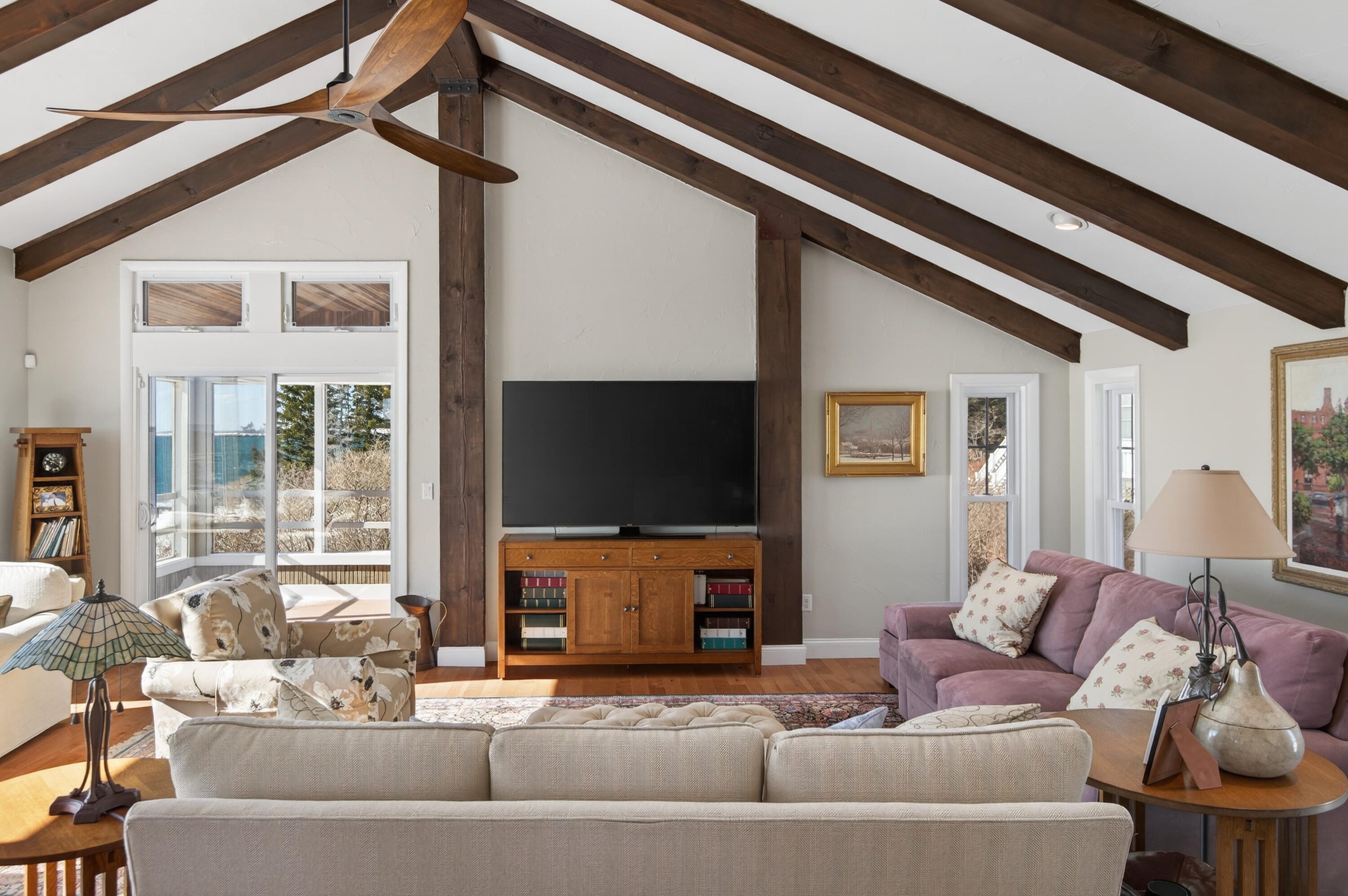 10 Sunny Bank Road Cape Elizabeth, ME 04107 - Photo 4 of 16 117_10 Sunny Bank Rd_MorneauStudios_prin