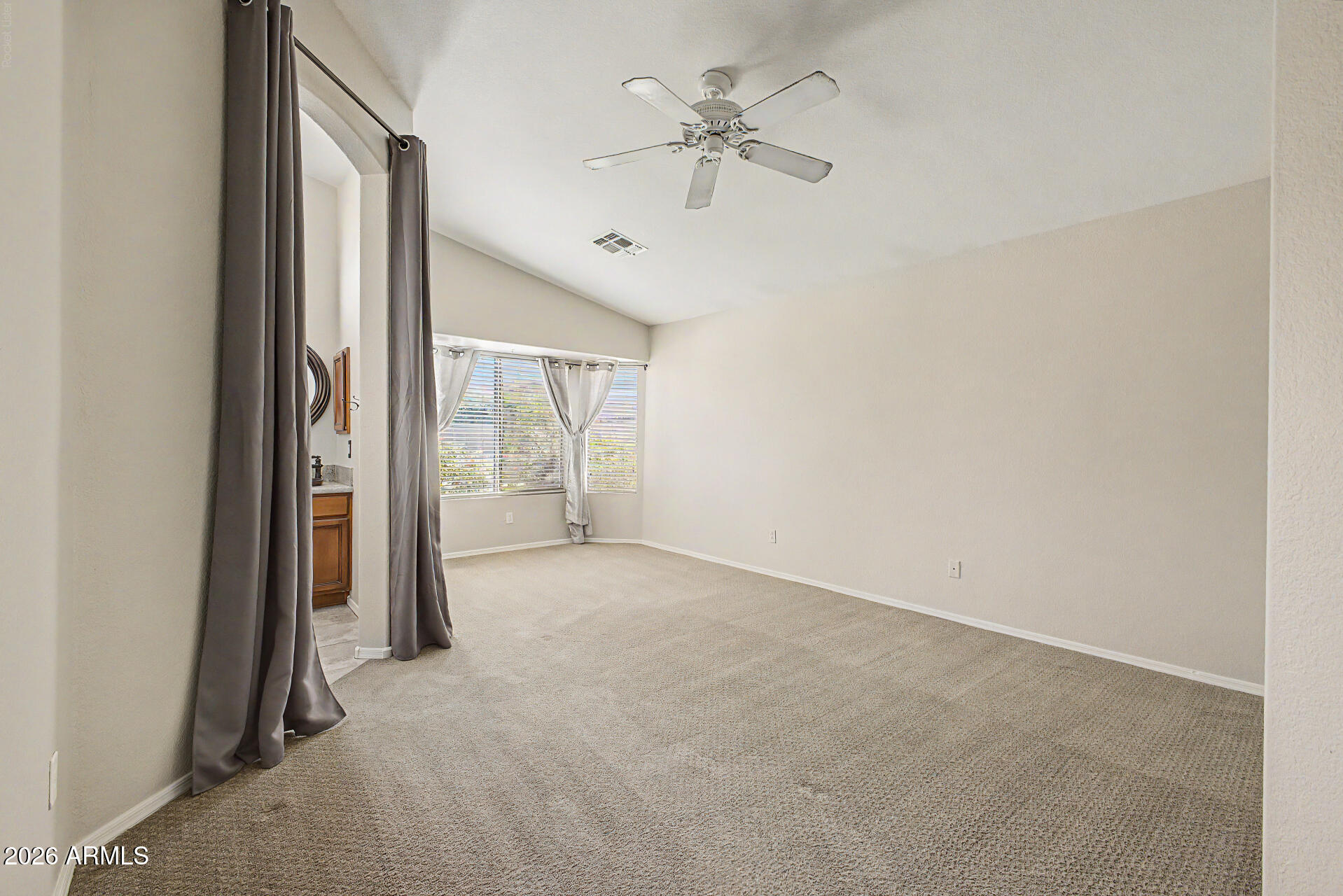 4319 East Tether Trail Phoenix, AZ 85050 - Photo 20 of 41