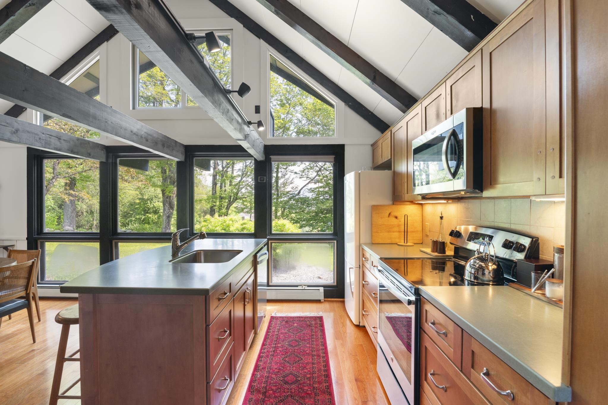 55 Cross Town Road West Dover, VT 05356 - Photo 15 of 53