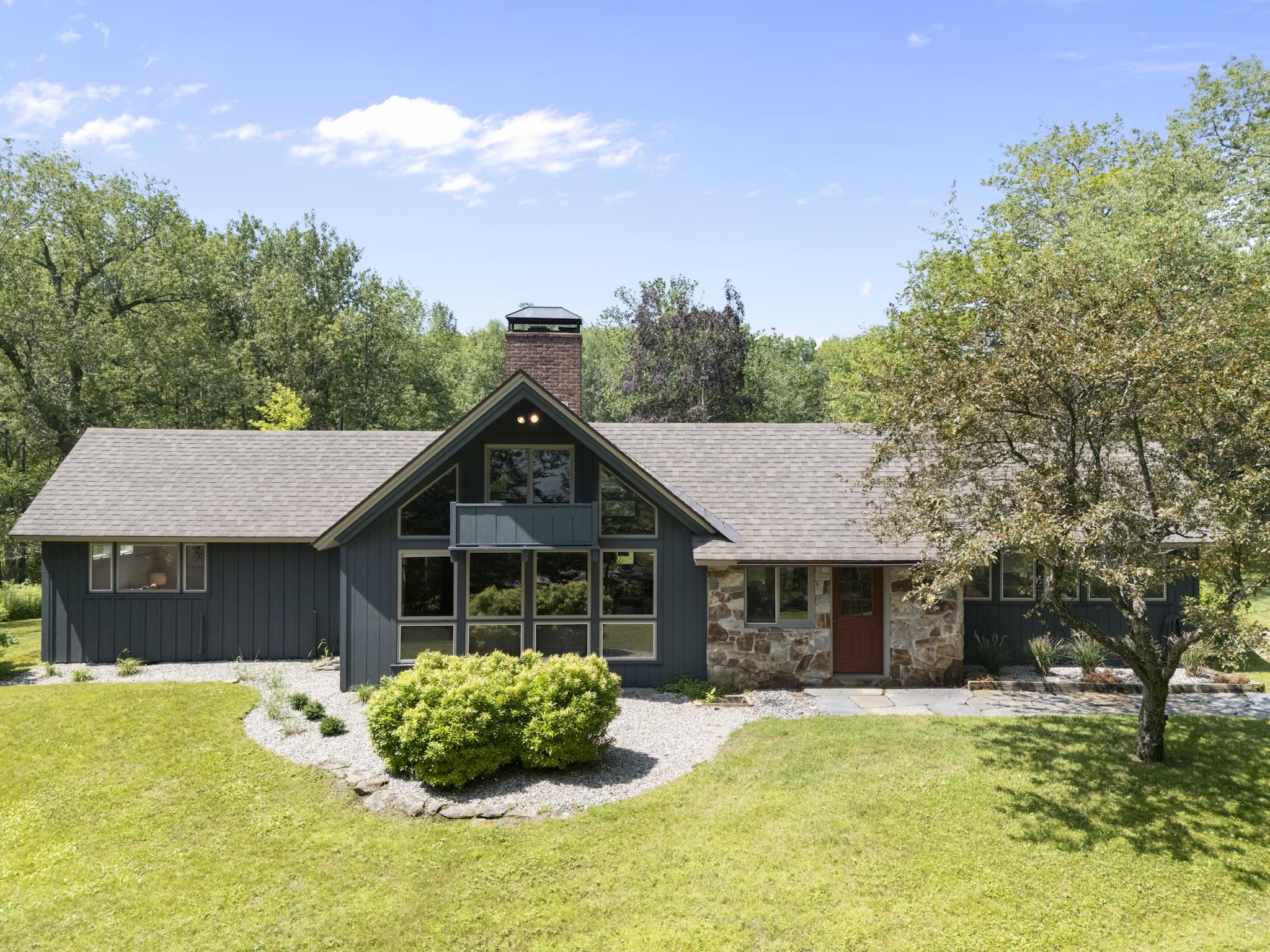 55 Cross Town Road West Dover, VT 05356 - Photo 3 of 53