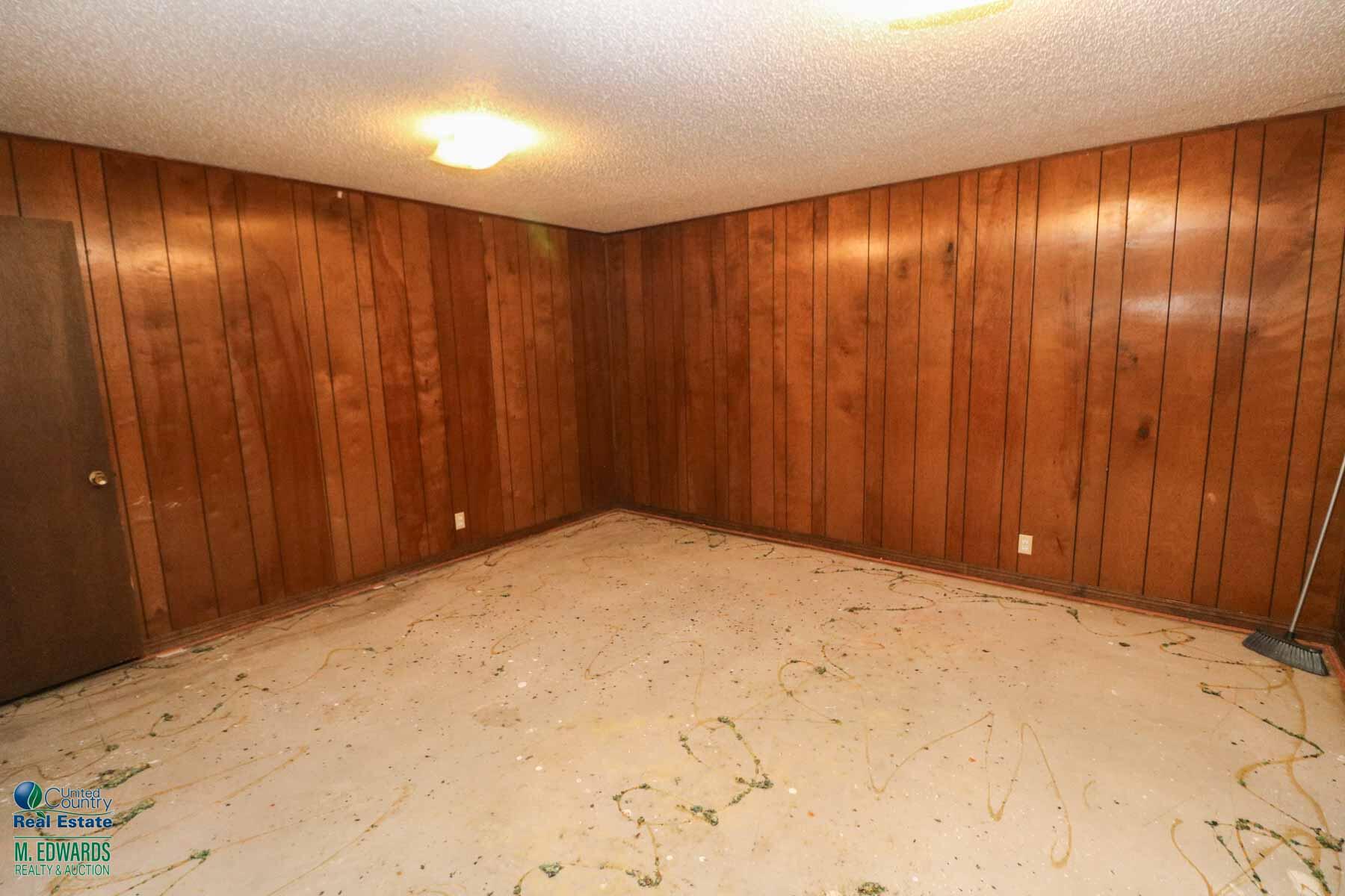 705 West Virginia Street Floydada, TX 79235 - Photo 11 of 15 a view of an empty room