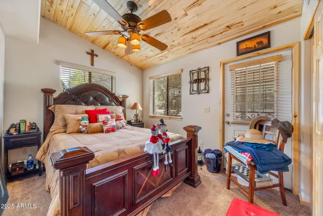 $299,777 | 2979 Western Star Drive, Overgaard, AZ 85933