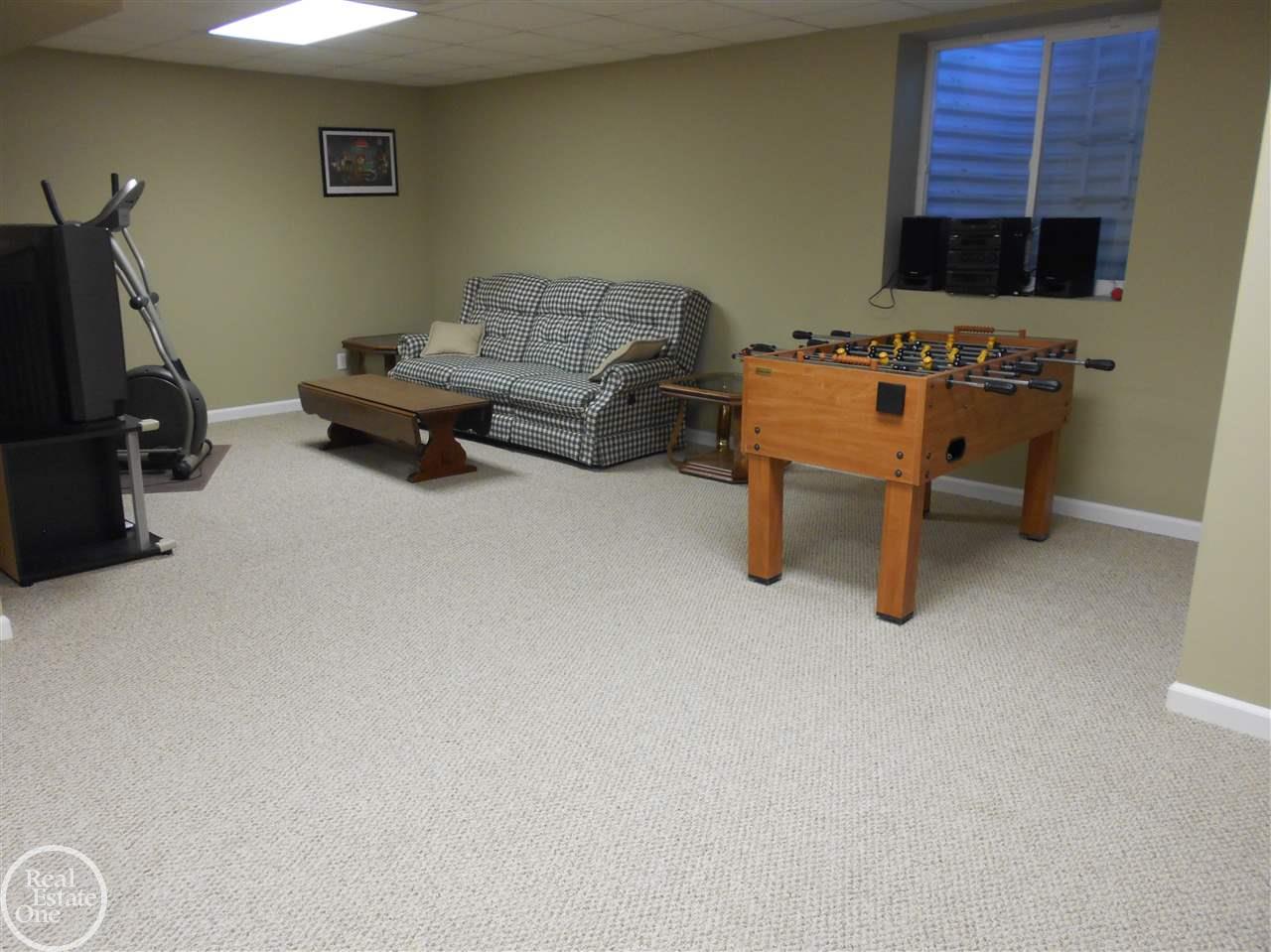 8765 Bartel Road Columbus, MI 48063 - Photo 27 of 31