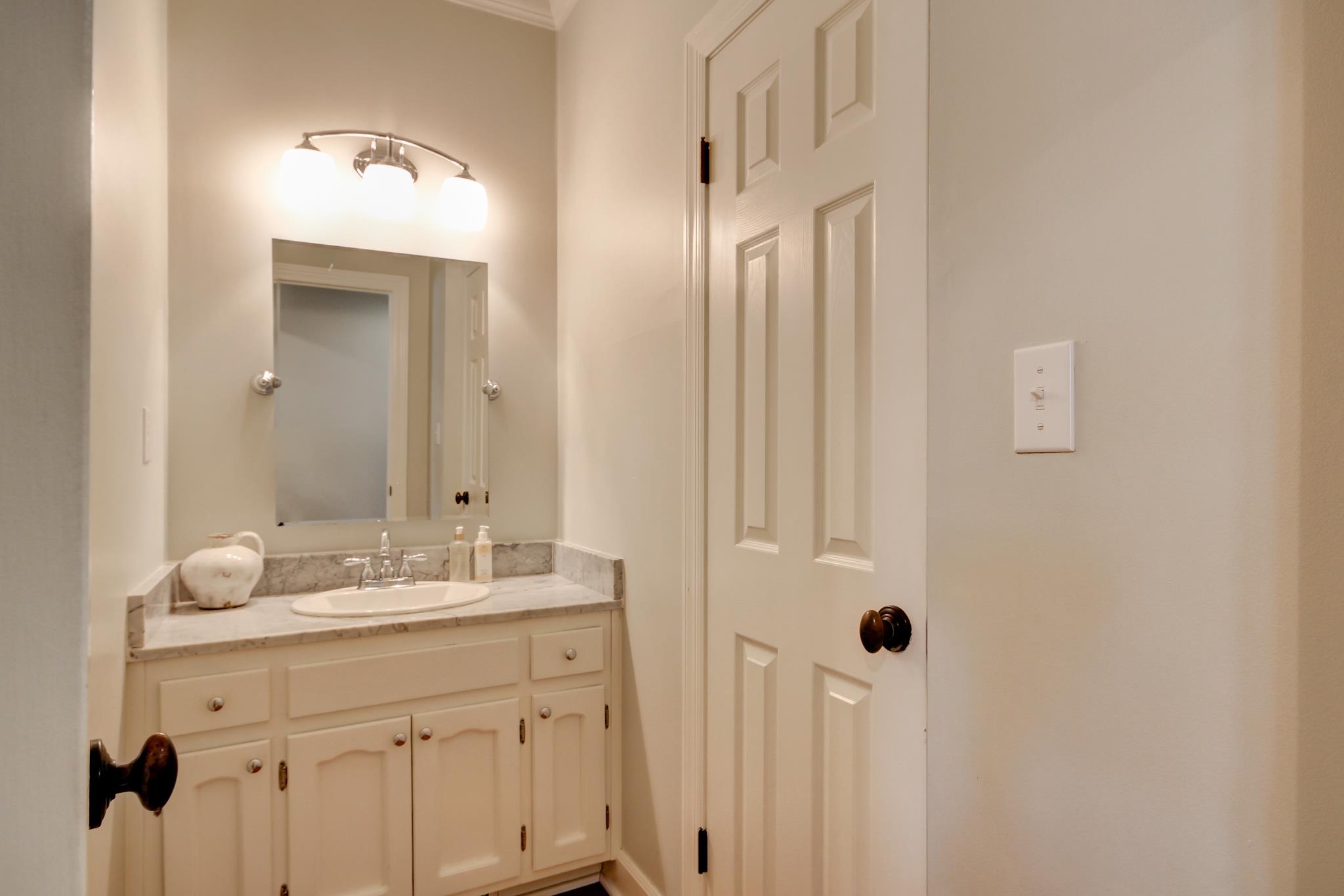 2205 Springlot Road Clarksville, TN 37043 - Photo 10 of 29 Gallery Image 10