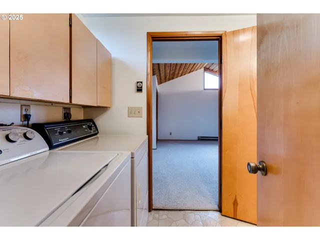 $619,000 | 2550 Lawrence Street, Eugene, OR 97405