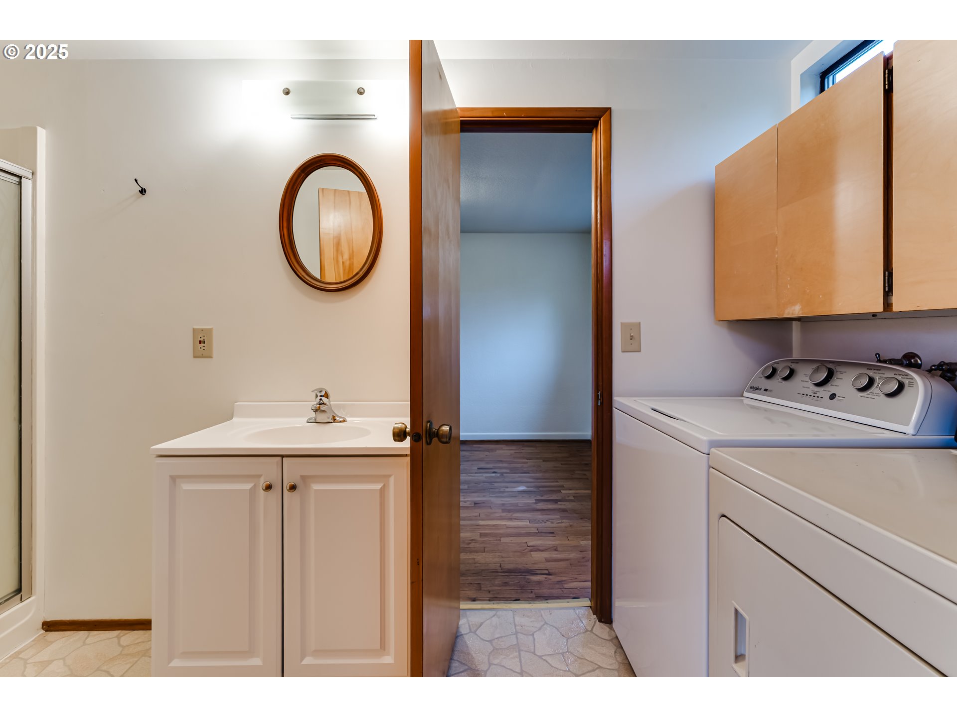 2550 Lawrence Street Eugene, OR 97405 - Photo 33 of 48 a bathroom with a sink and a mirror