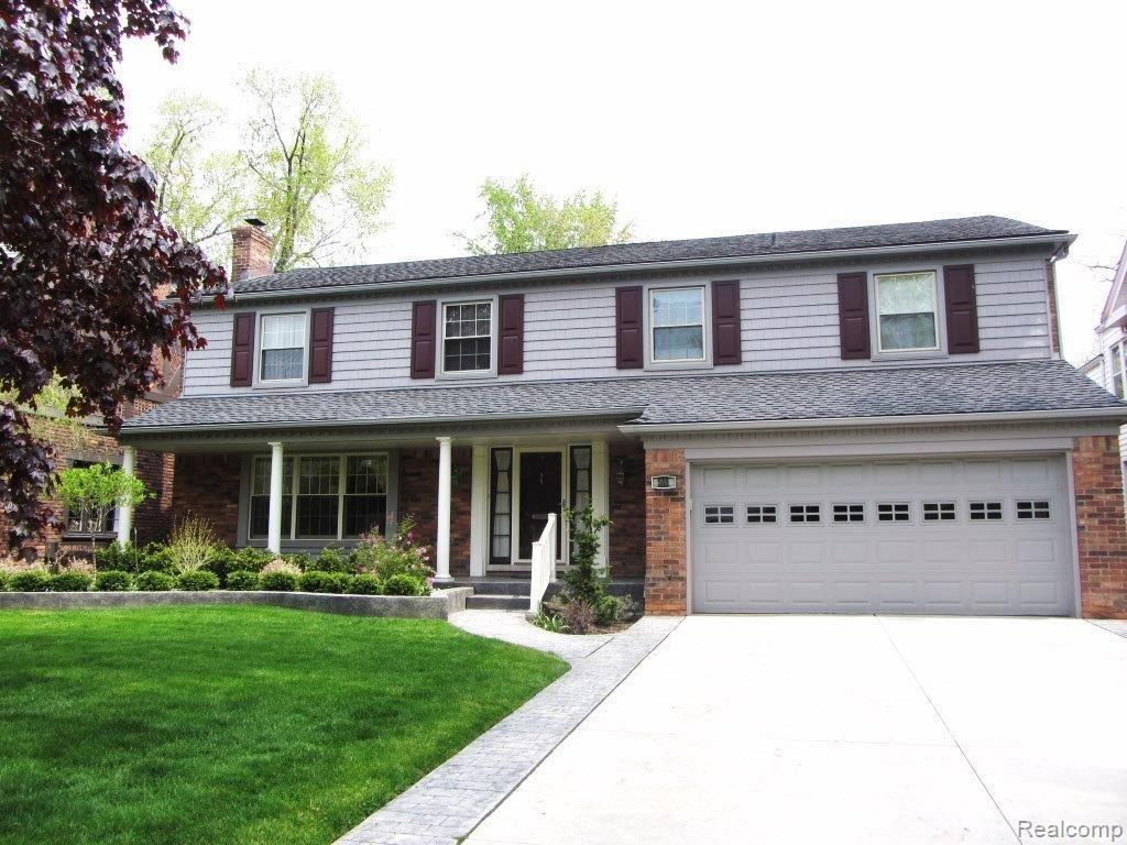 588 Rivard Boulevard Grosse Pointe, MI 48230 - Photo 1 of 6 #1 Maintenance free exterior, new driveway.jpg