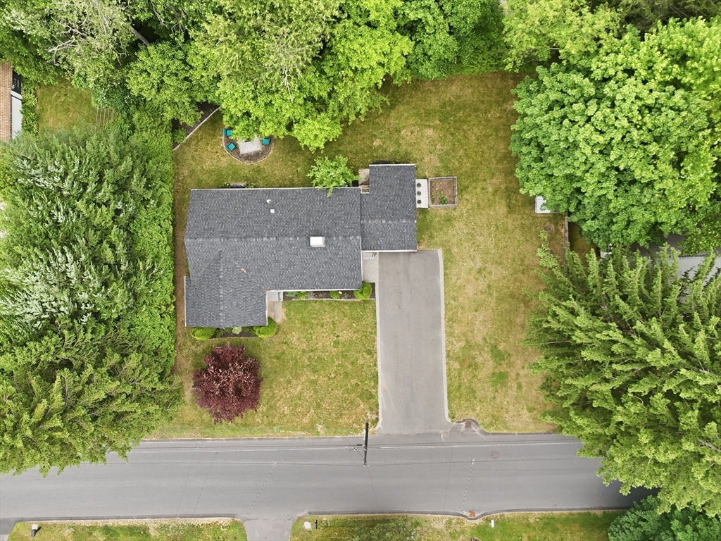 75 Adrian Avenue West Springfield, MA 01089 - Photo 37 of 41