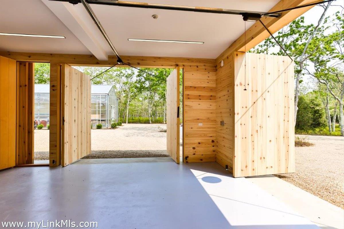 4 Jacob's Neck Road Edgartown, MA 02539 - Photo 14 of 20 a view of an entryway
