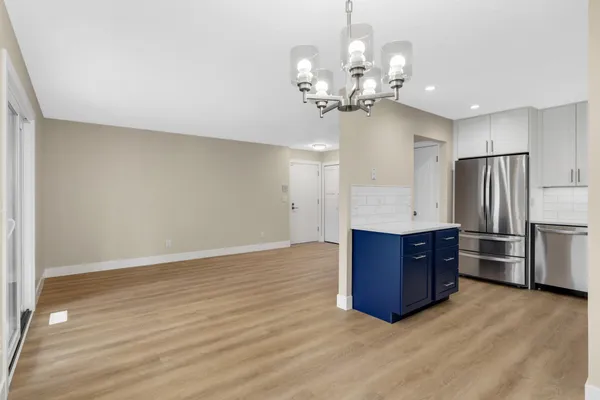 $229,900 | 5141 Balmoral Lane, Unit 3, Bloomington, MN 55437