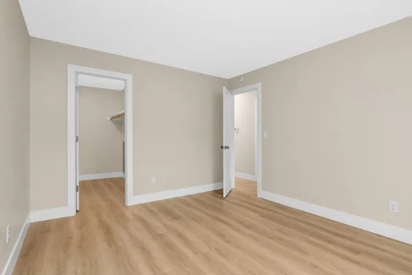 $229,900 | 5141 Balmoral Lane, Unit 3, Bloomington, MN 55437