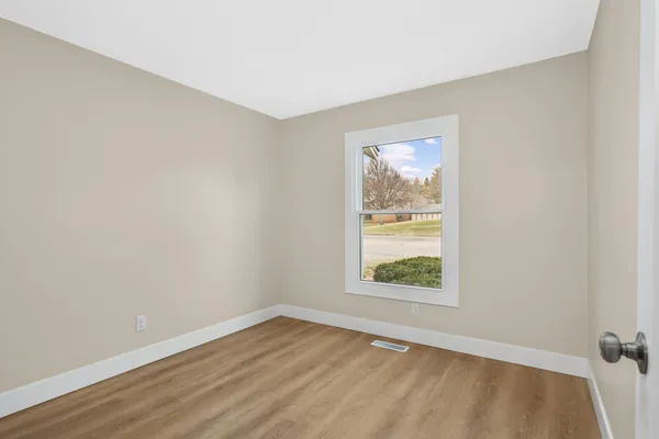 $229,900 | 5141 Balmoral Lane, Unit 3, Bloomington, MN 55437