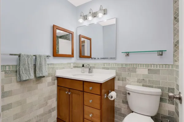 $229,900 | 5141 Balmoral Lane, Unit 3, Bloomington, MN 55437