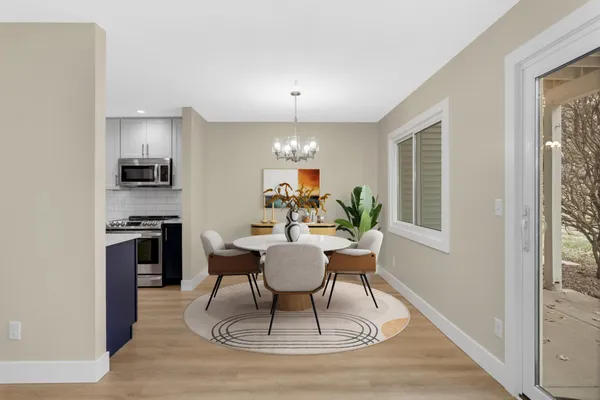 $229,900 | 5141 Balmoral Lane, Unit 3, Bloomington, MN 55437