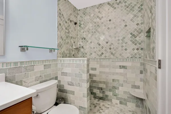 $229,900 | 5141 Balmoral Lane, Unit 3, Bloomington, MN 55437