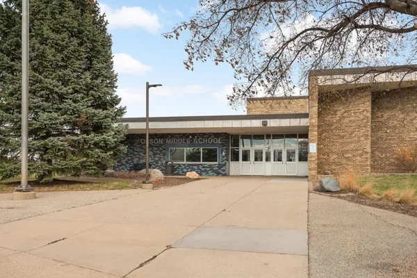 $229,900 | 5141 Balmoral Lane, Unit 3, Bloomington, MN 55437