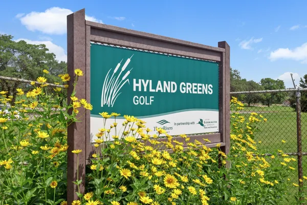 $229,900 | 5141 Balmoral Lane, Unit 3, Bloomington, MN 55437