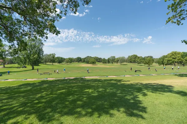 $229,900 | 5141 Balmoral Lane, Unit 3, Bloomington, MN 55437