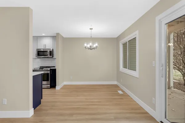 $229,900 | 5141 Balmoral Lane, Unit 3, Bloomington, MN 55437