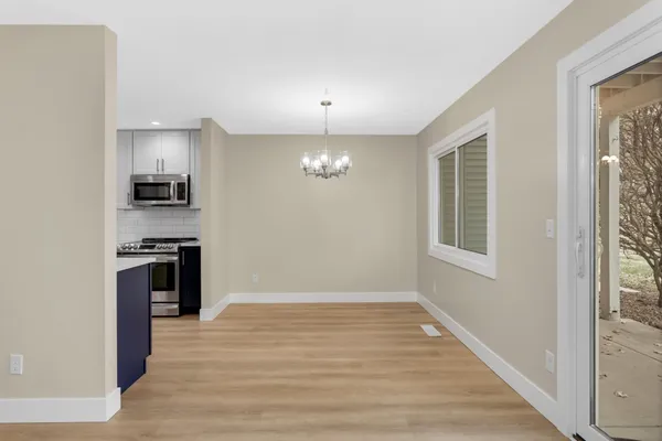 $229,900 | 5141 Balmoral Lane, Unit 3, Bloomington, MN 55437