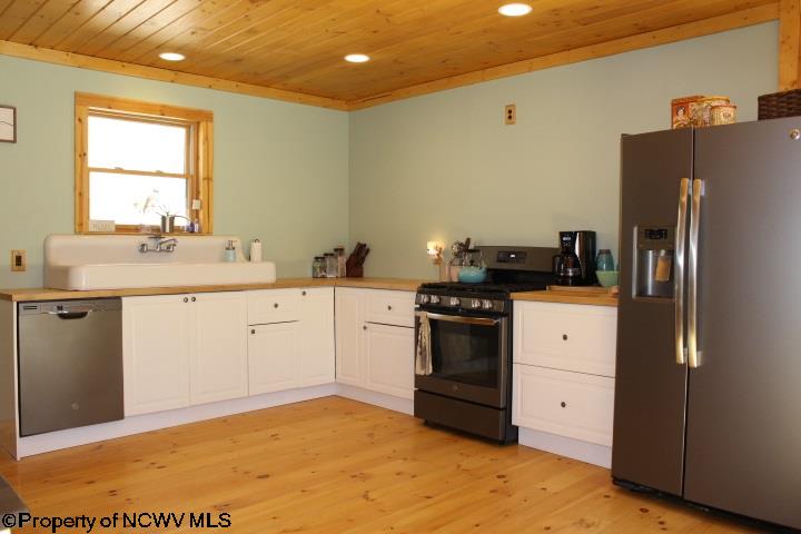 578 Sycamore Road Worthington, WV 26591 - Photo 3 of 20 Gallery Image 3