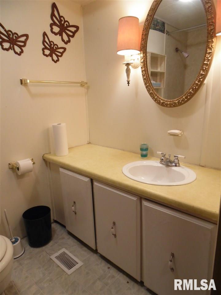 13725 North 2100th Road Good Hope, IL 61438 - Photo 11 of 22