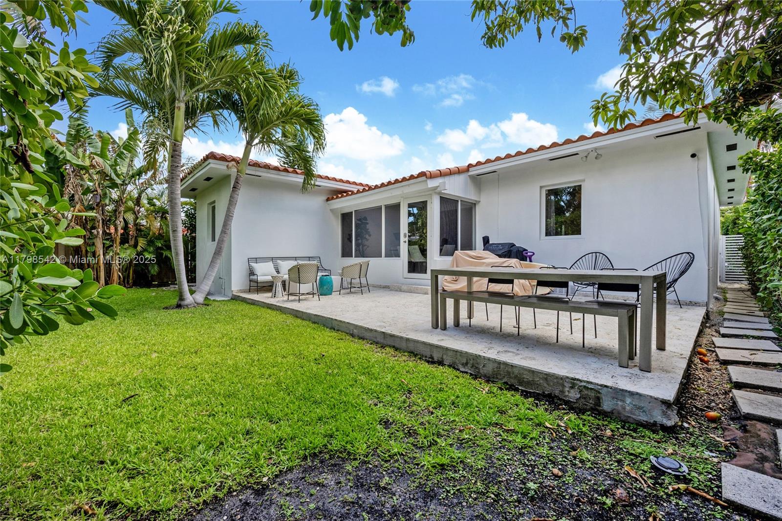 8950 Byron Avenue Surfside, FL 33154 - Photo 12 of 12