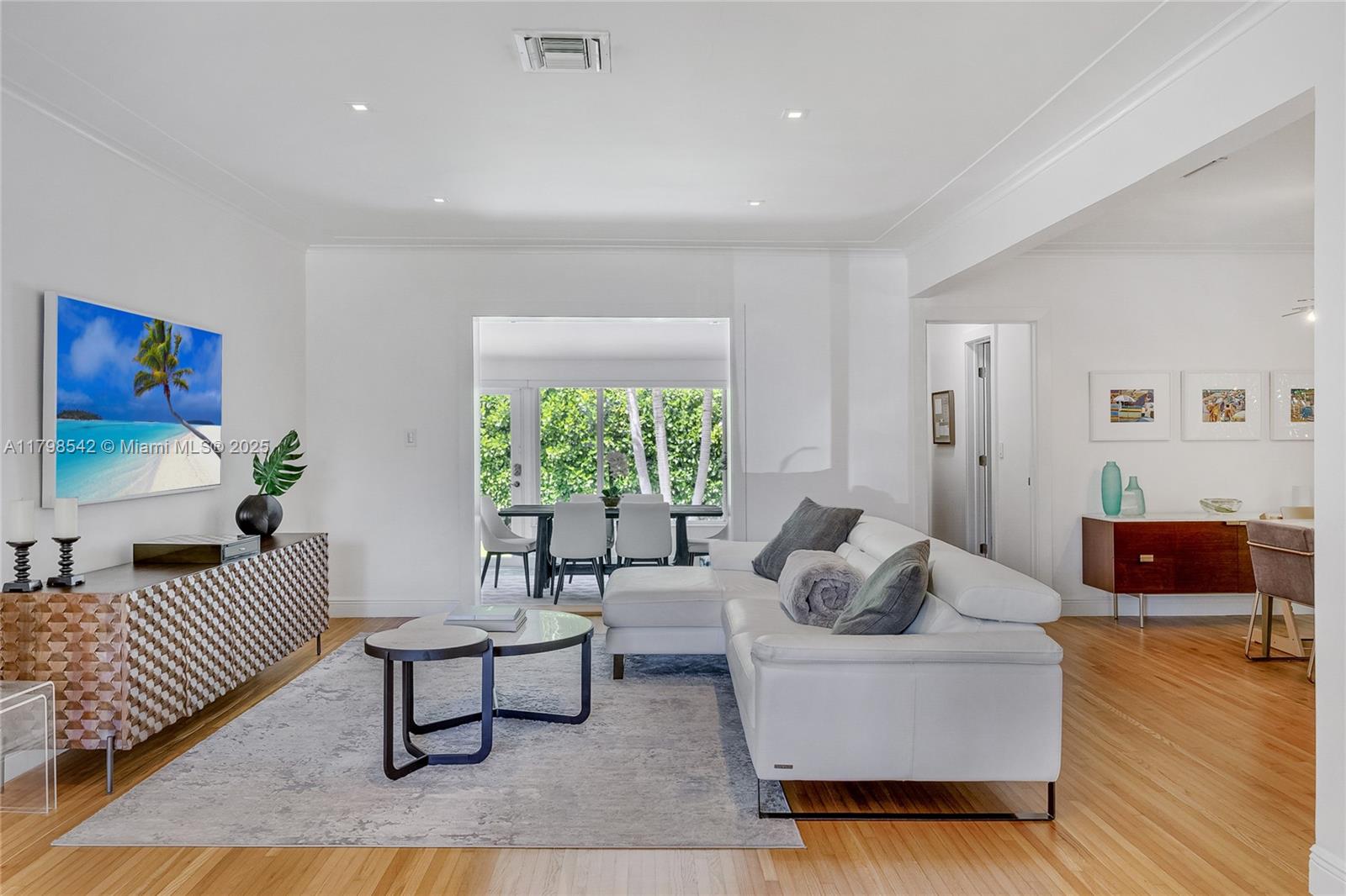 8950 Byron Avenue Surfside, FL 33154 - Photo 3 of 12