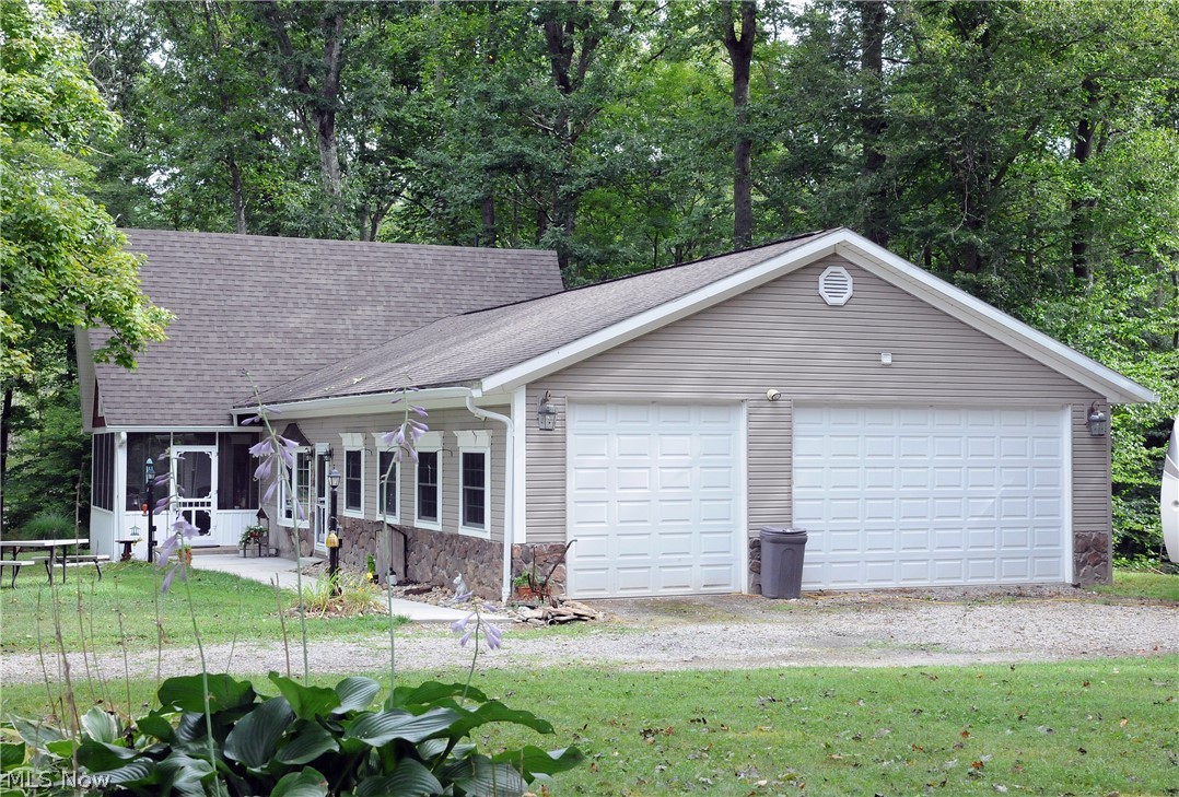 67930 Oldham Road Cambridge, OH 43725 - Photo 3 of 35