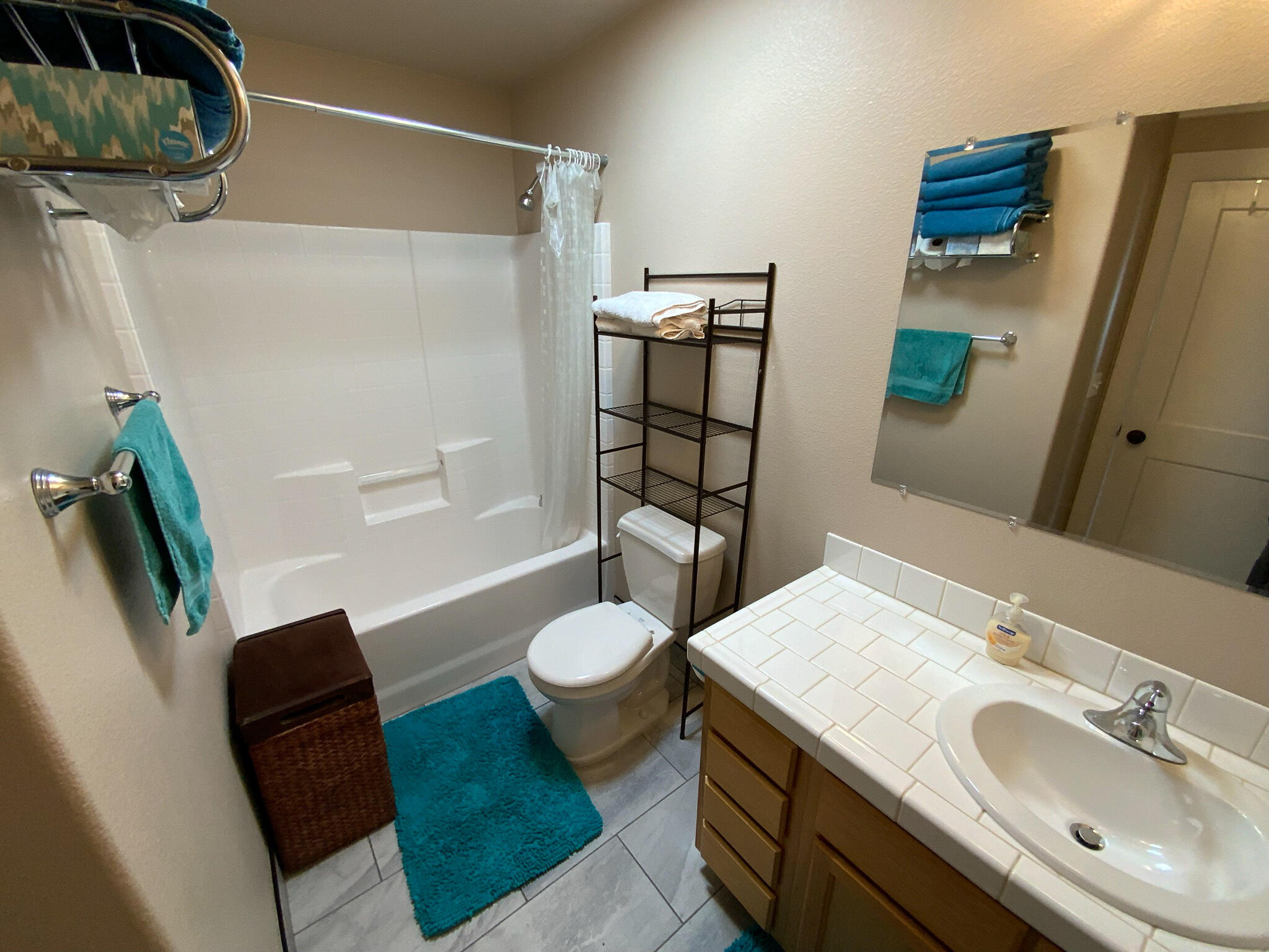 2730 Kenmar Road Fortuna, CA 95540 - Photo 20 of 28 Guest Bath