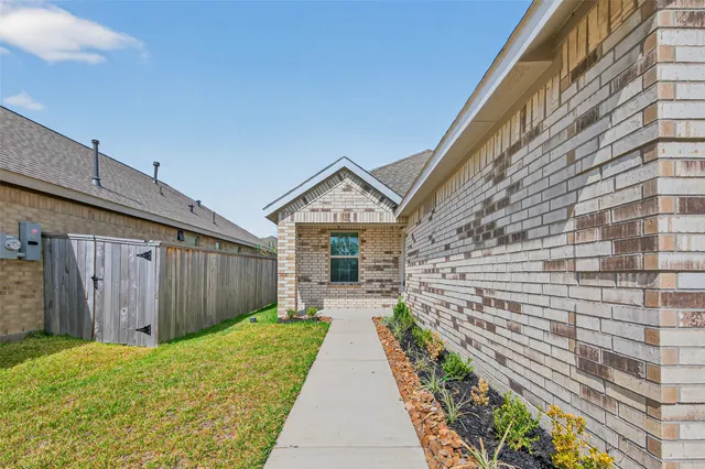 $1,650 | 20869 Cropani Shadow Drive, New Caney, TX 77357