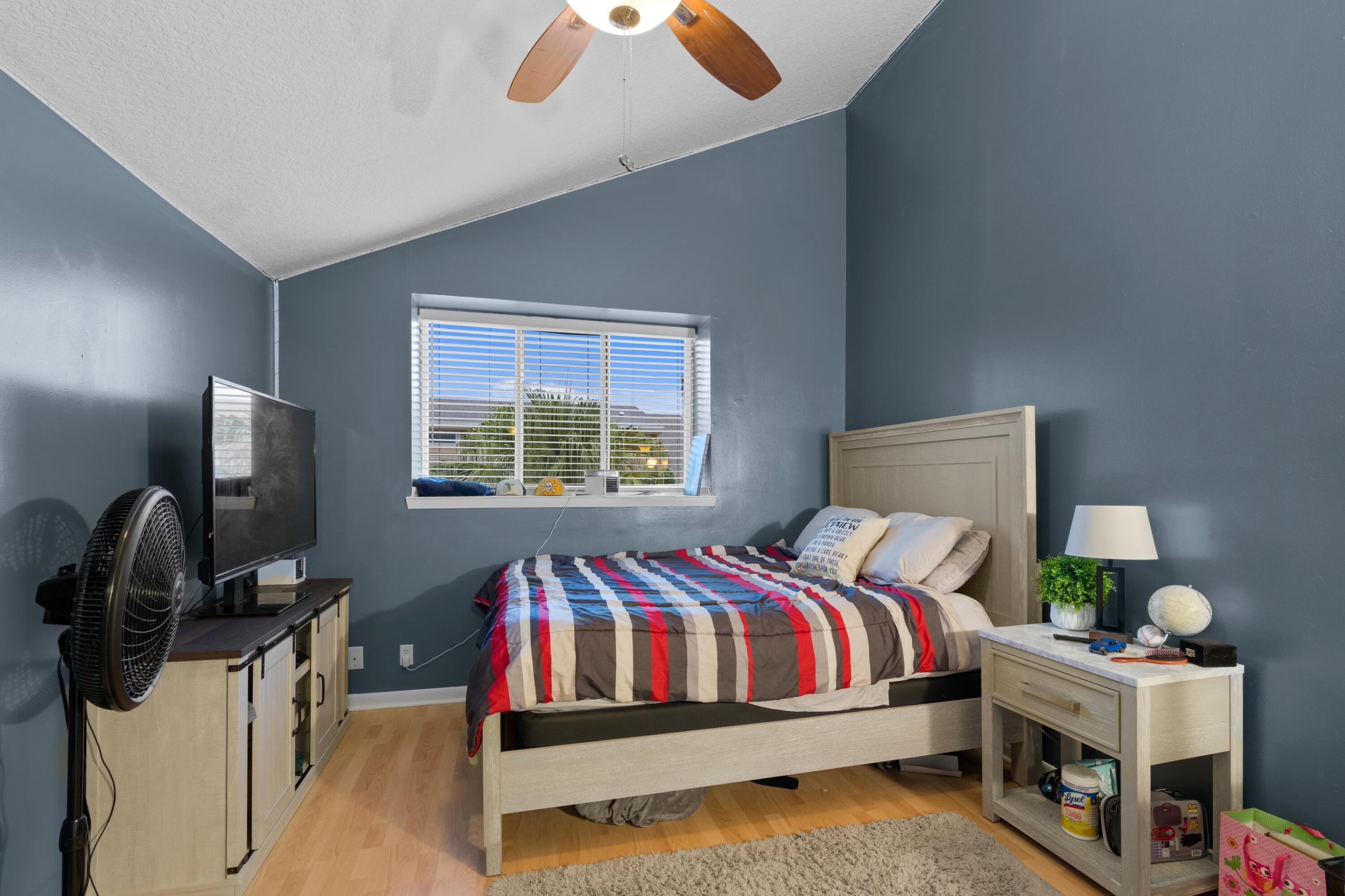 302 Maplecrest Circle Jupiter, FL 33458 - Photo 17 of 33 DSC09333.jpg-SMALL