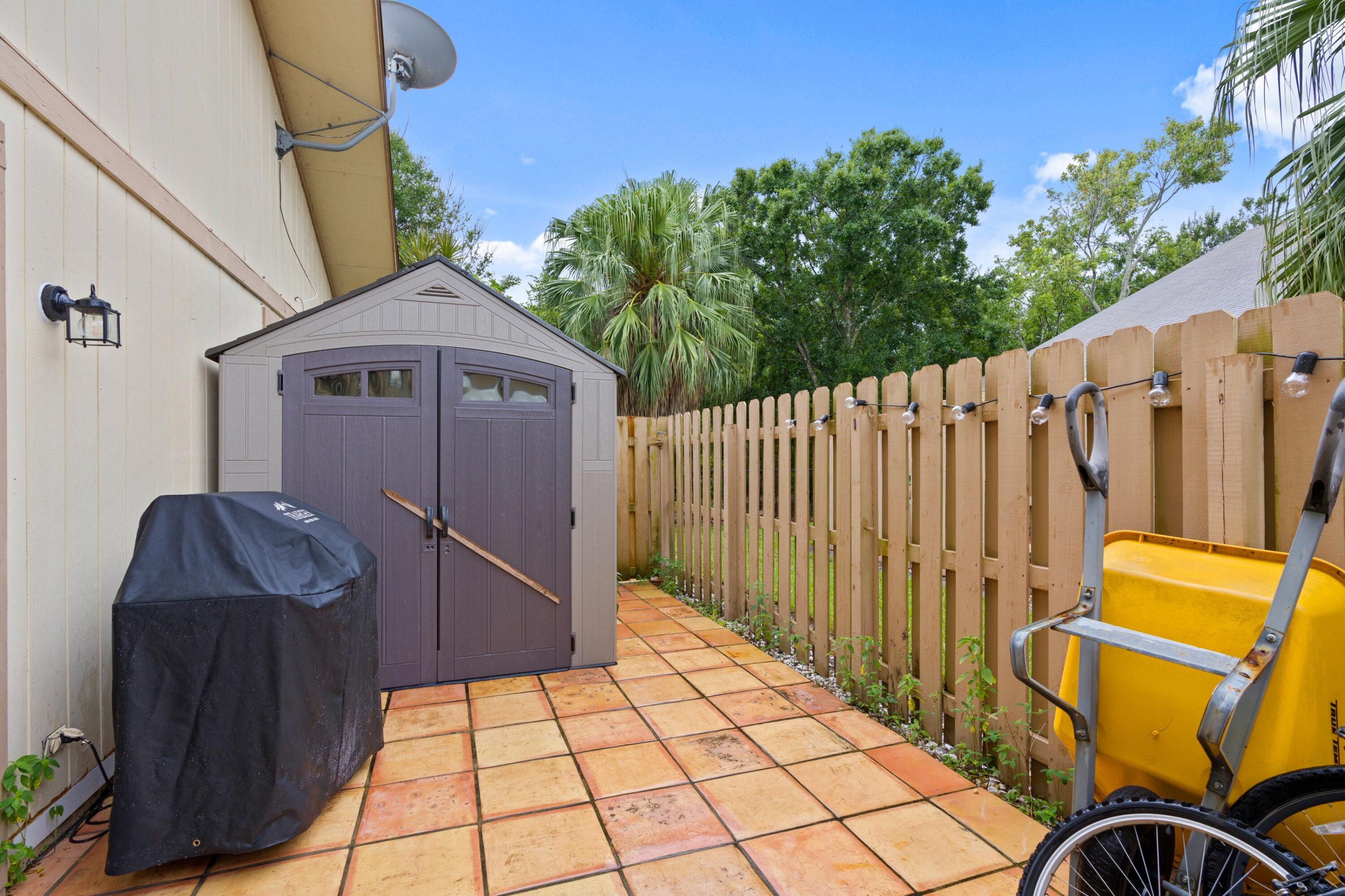 302 Maplecrest Circle Jupiter, FL 33458 - Photo 22 of 33 DSC09356.jpg-SMALL
