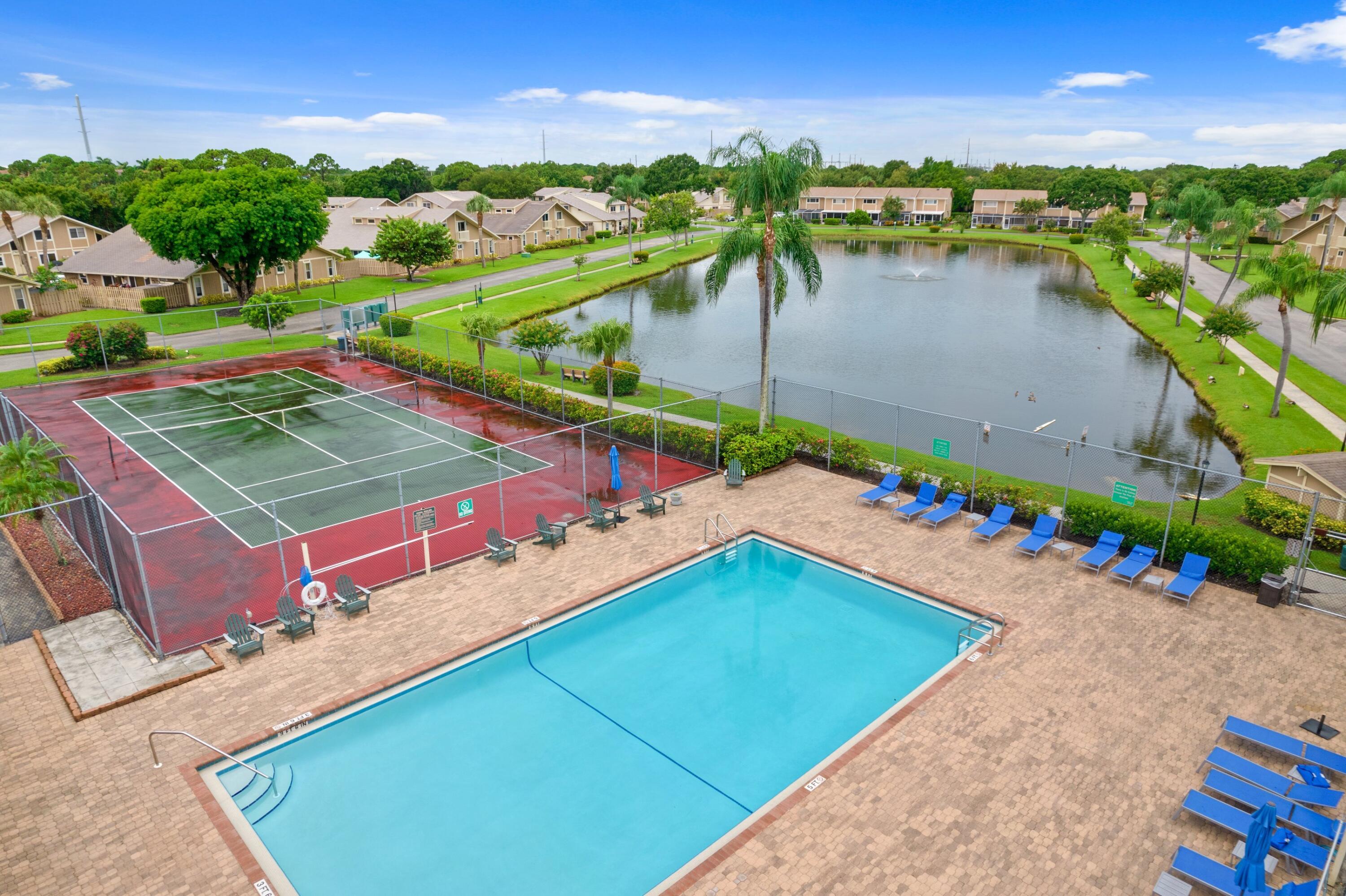 302 Maplecrest Circle Jupiter, FL 33458 - Photo 26 of 33 DJI_0069.jpg-SMALL