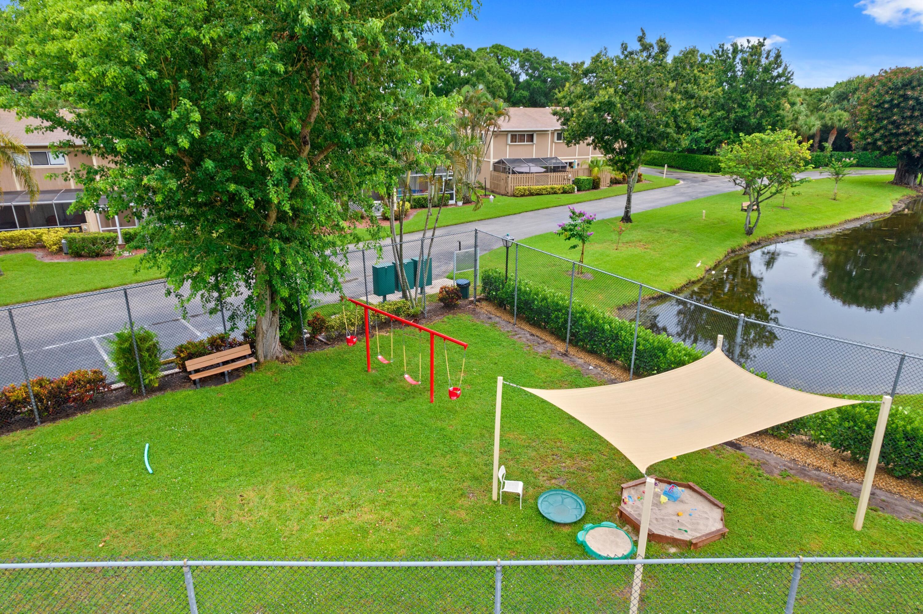 302 Maplecrest Circle Jupiter, FL 33458 - Photo 28 of 33 DJI_0072.jpg-SMALL