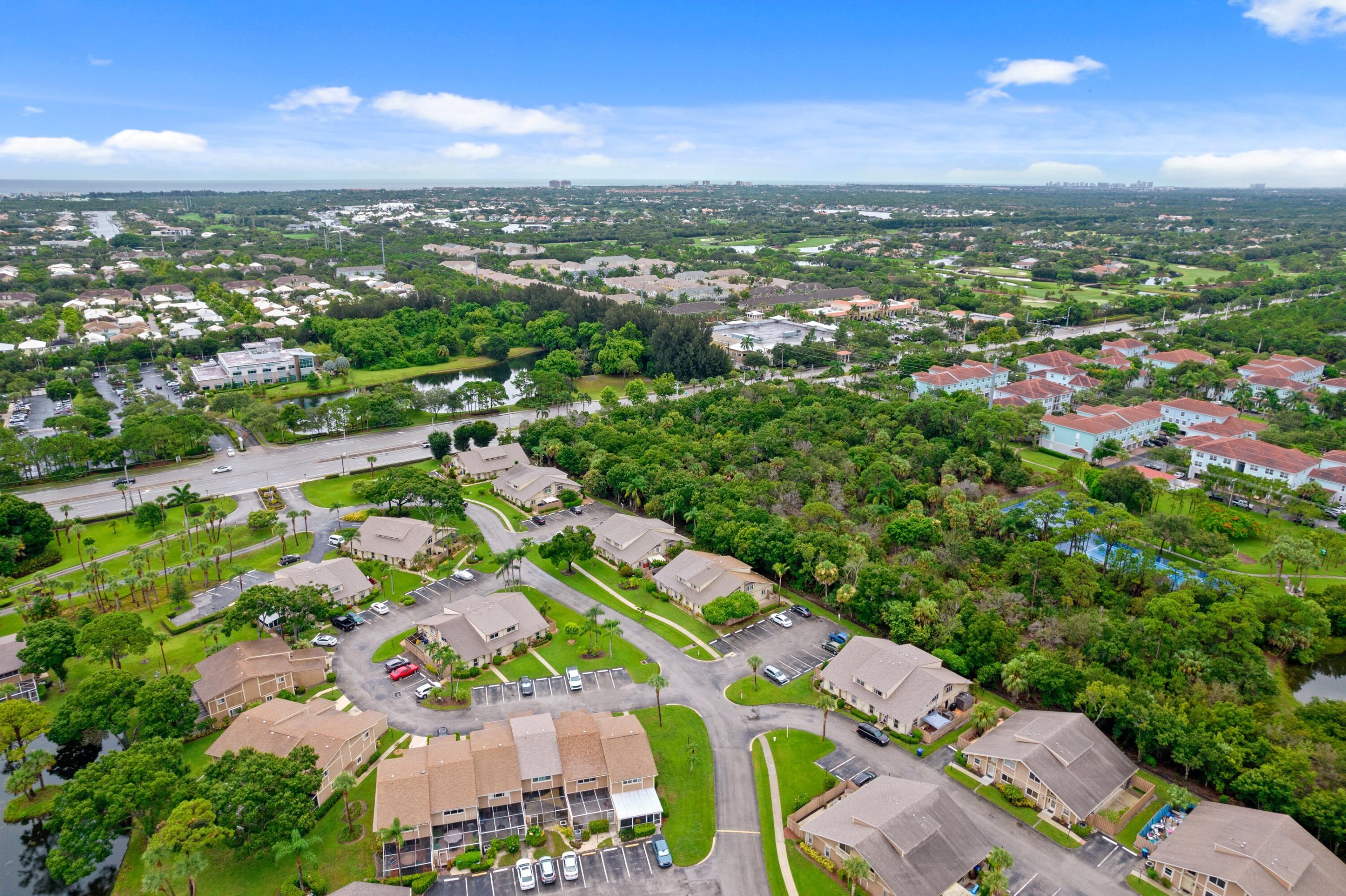 302 Maplecrest Circle Jupiter, FL 33458 - Photo 29 of 33 DJI_0049.jpg-SMALL