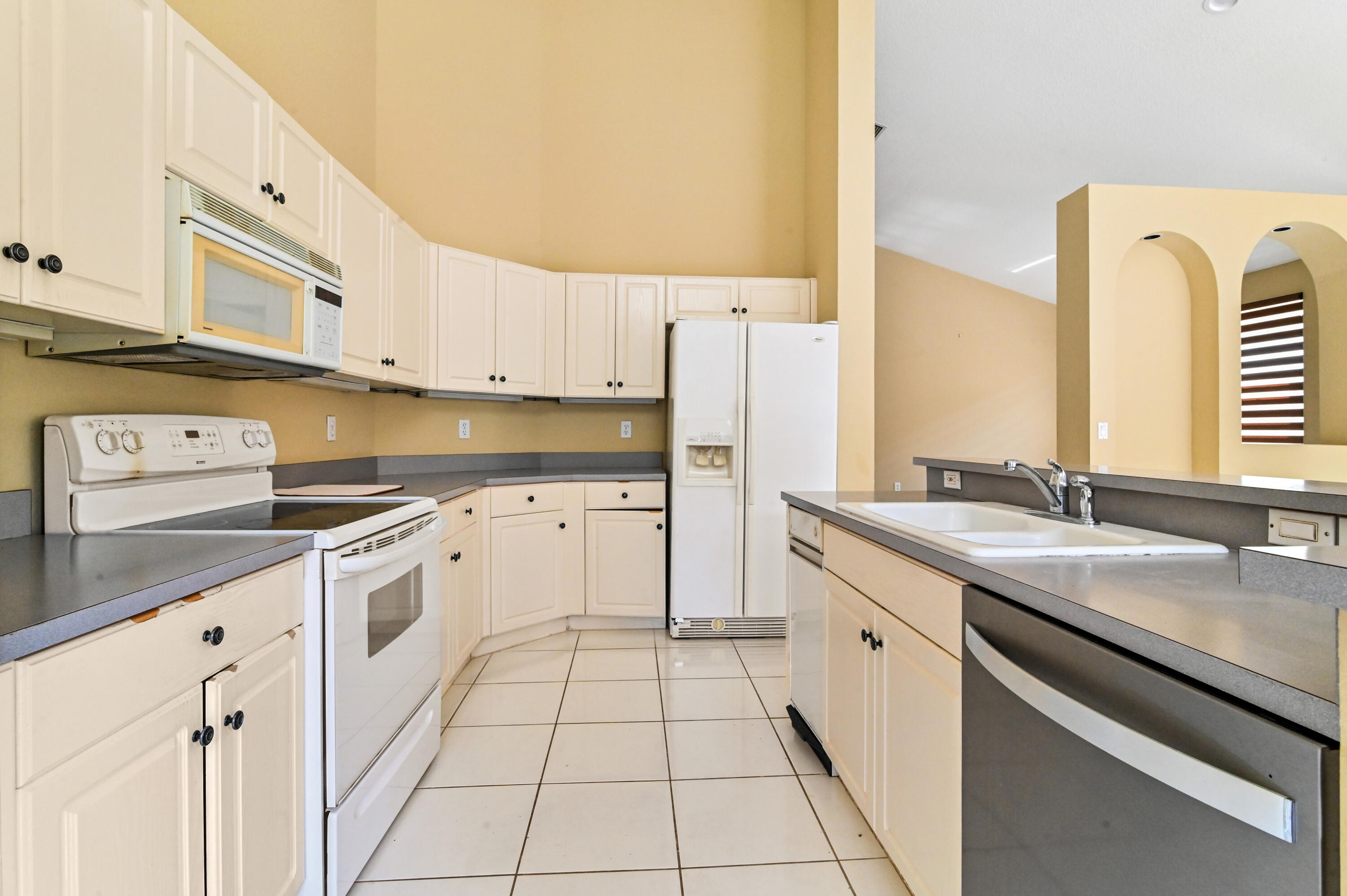 4337 Northwest 29th Way Boca Raton, FL 33434 - Photo 18 of 33 18 Kitchen 02