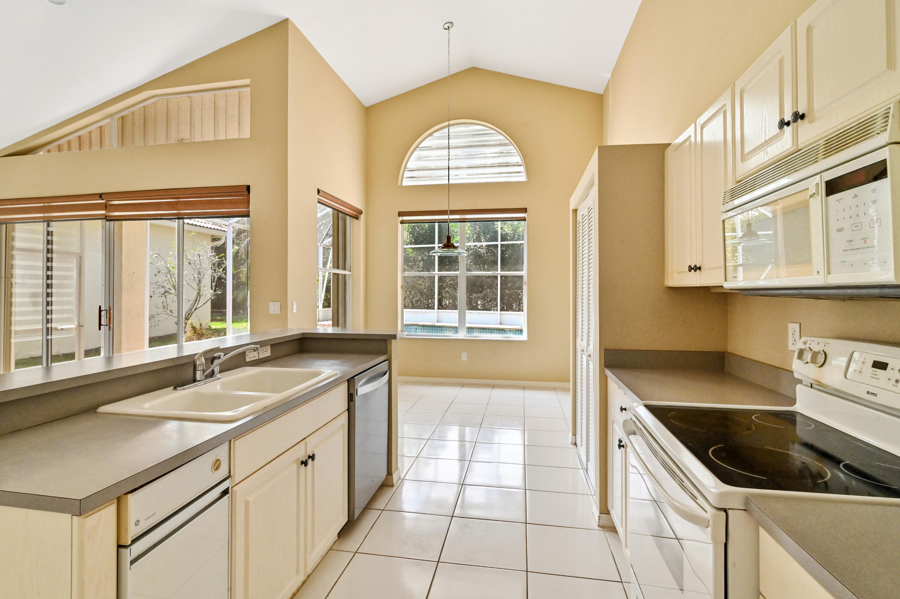 4337 Northwest 29th Way Boca Raton, FL 33434 - Photo 19 of 33 19 Kitchen 03