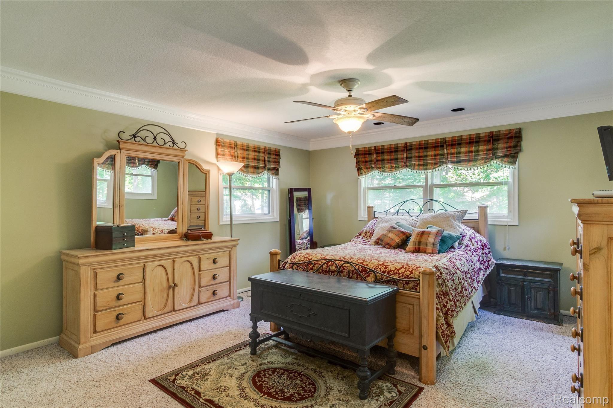 6404 Kings Pointe Road Grand Blanc, MI 48439 - Photo 18 of 38 Interiors (28 of 39).jpg