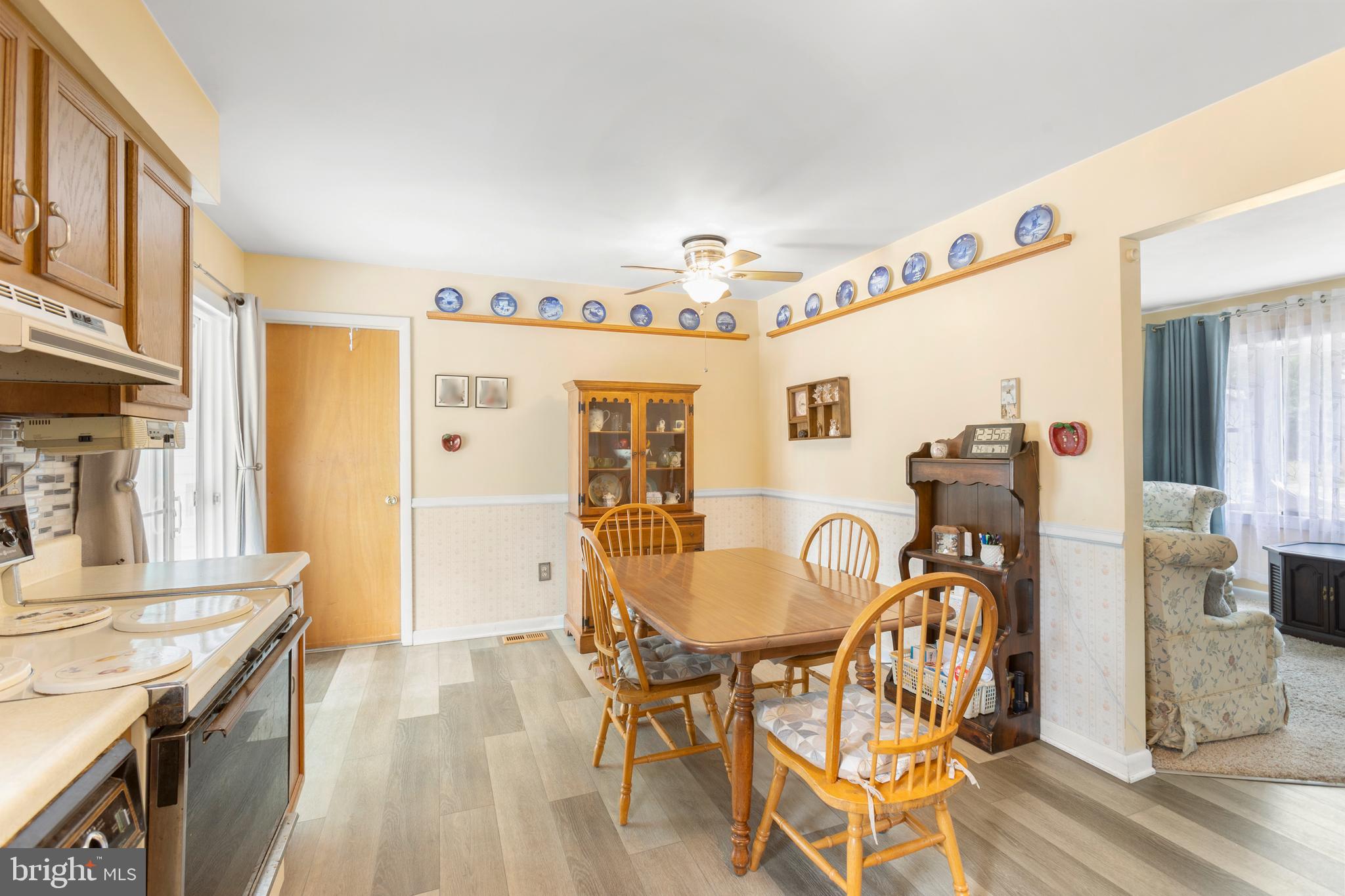 46 Church Road Marmora, NJ 08223 - Photo 14 of 38 a view of a dining room with furniture and wooden floor